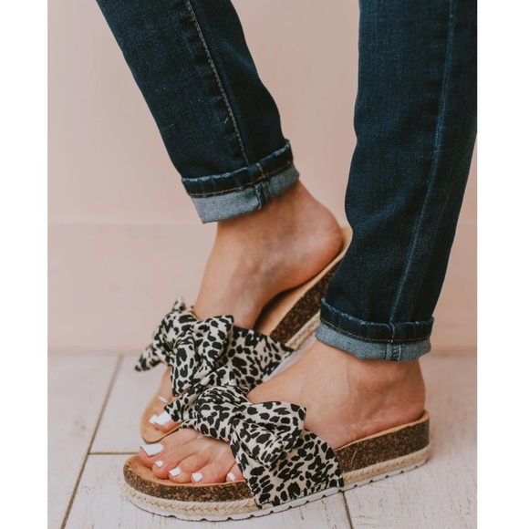 Black Cheetah Slip On Linen Fabric Bow Sandals - Picture 5 of 13